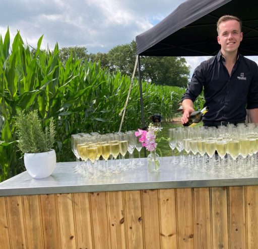 Catering dranken tijdens bedrijfsfeest