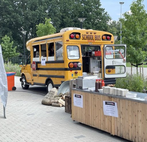 bedrijfscatering-met-foodtruck